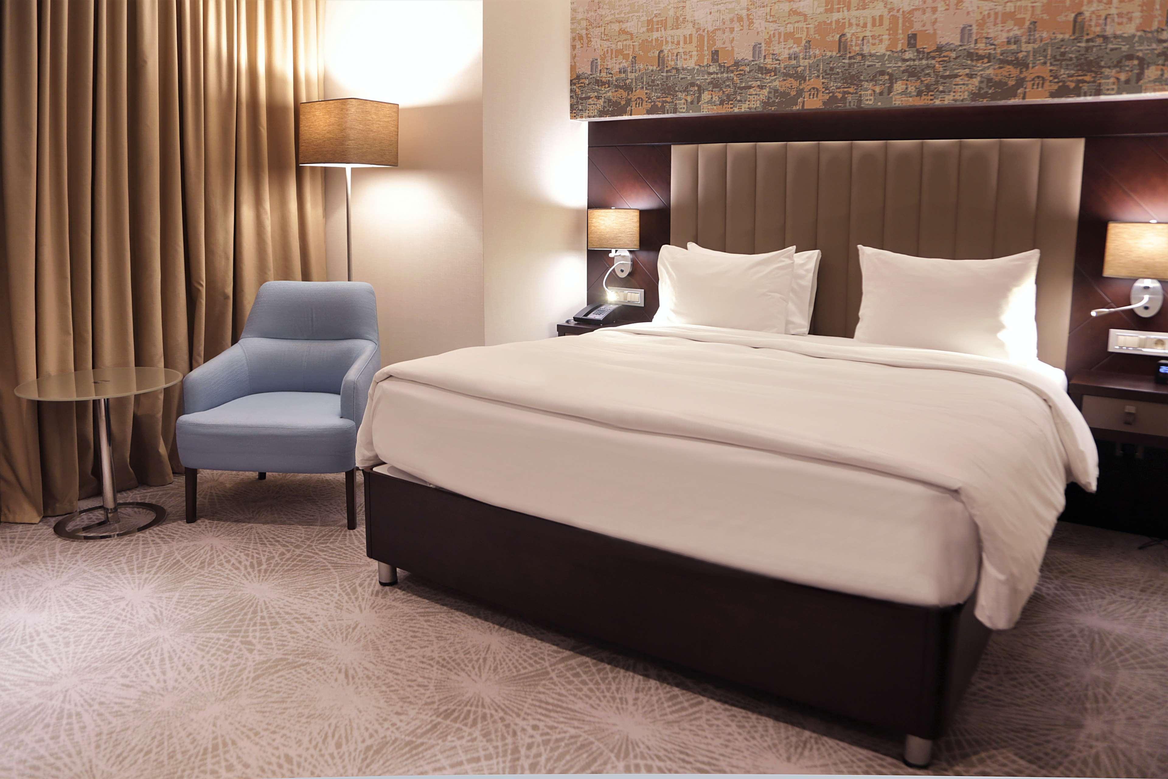 Doubletree By Hilton Istanbul Umraniye Hotell Eksteriør bilde A room at the hotel