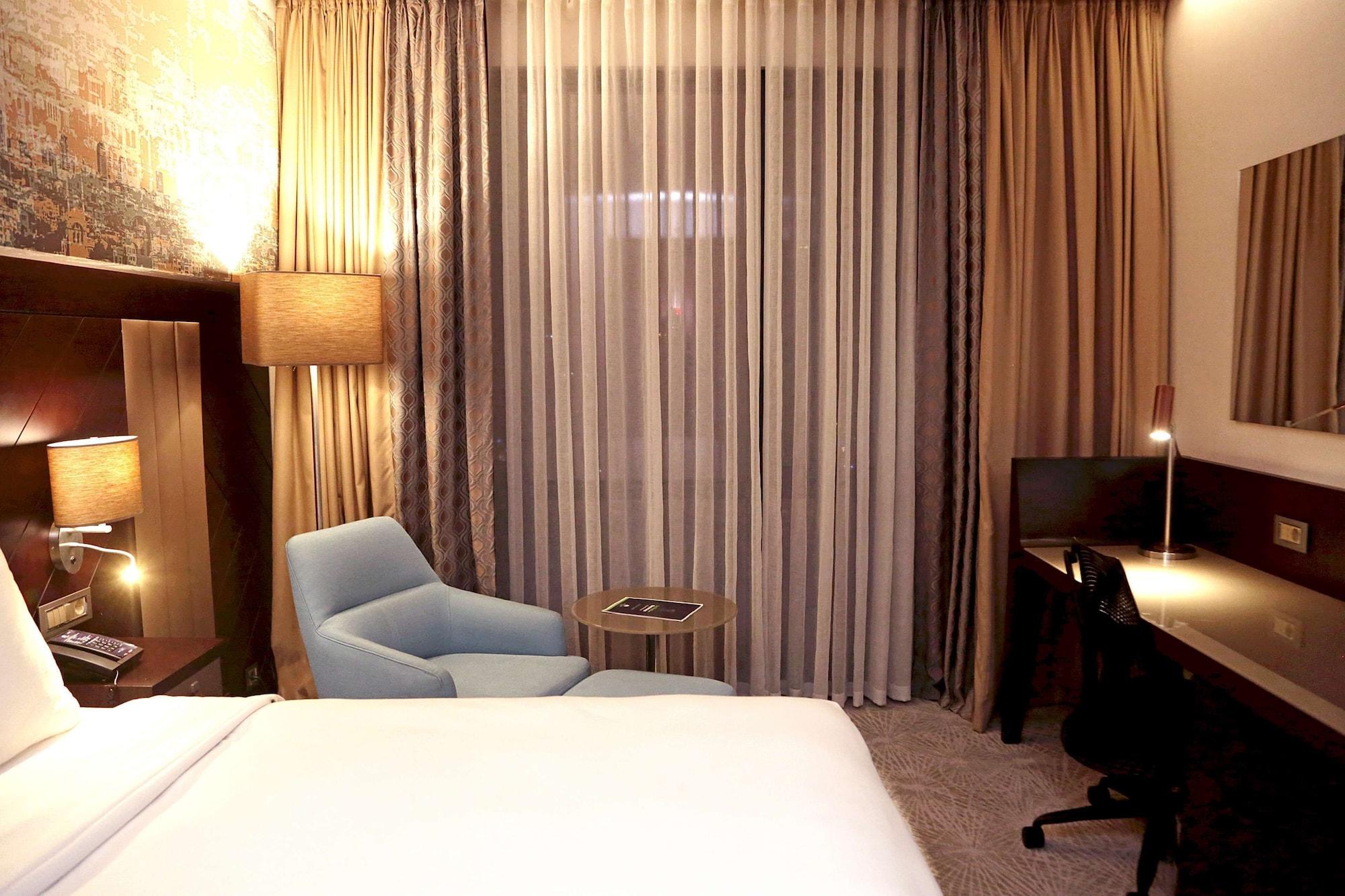 Doubletree By Hilton Istanbul Umraniye Hotell Eksteriør bilde A room at the hotel