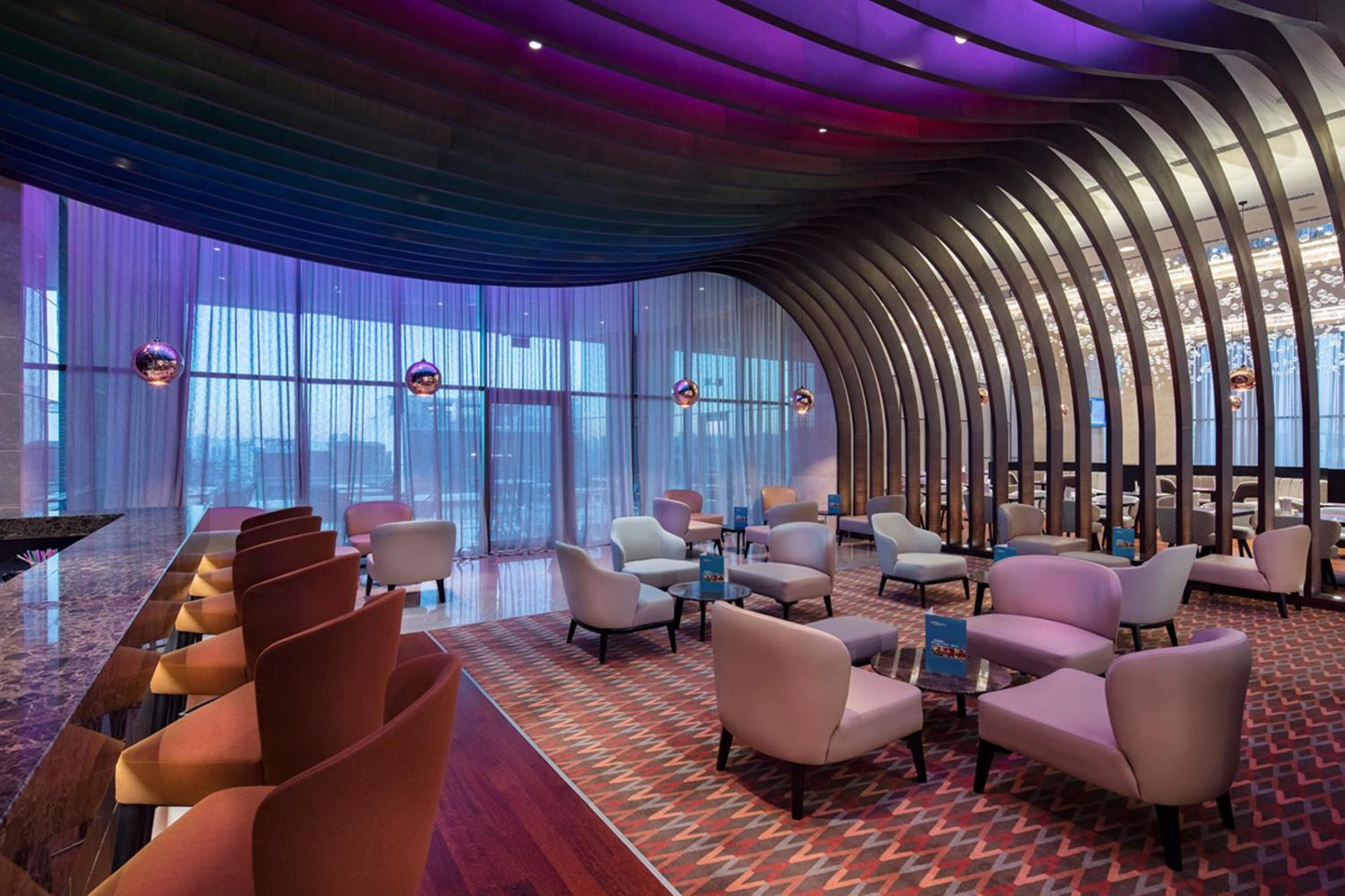 Doubletree By Hilton Istanbul Umraniye Hotell Eksteriør bilde The interior of the lounge