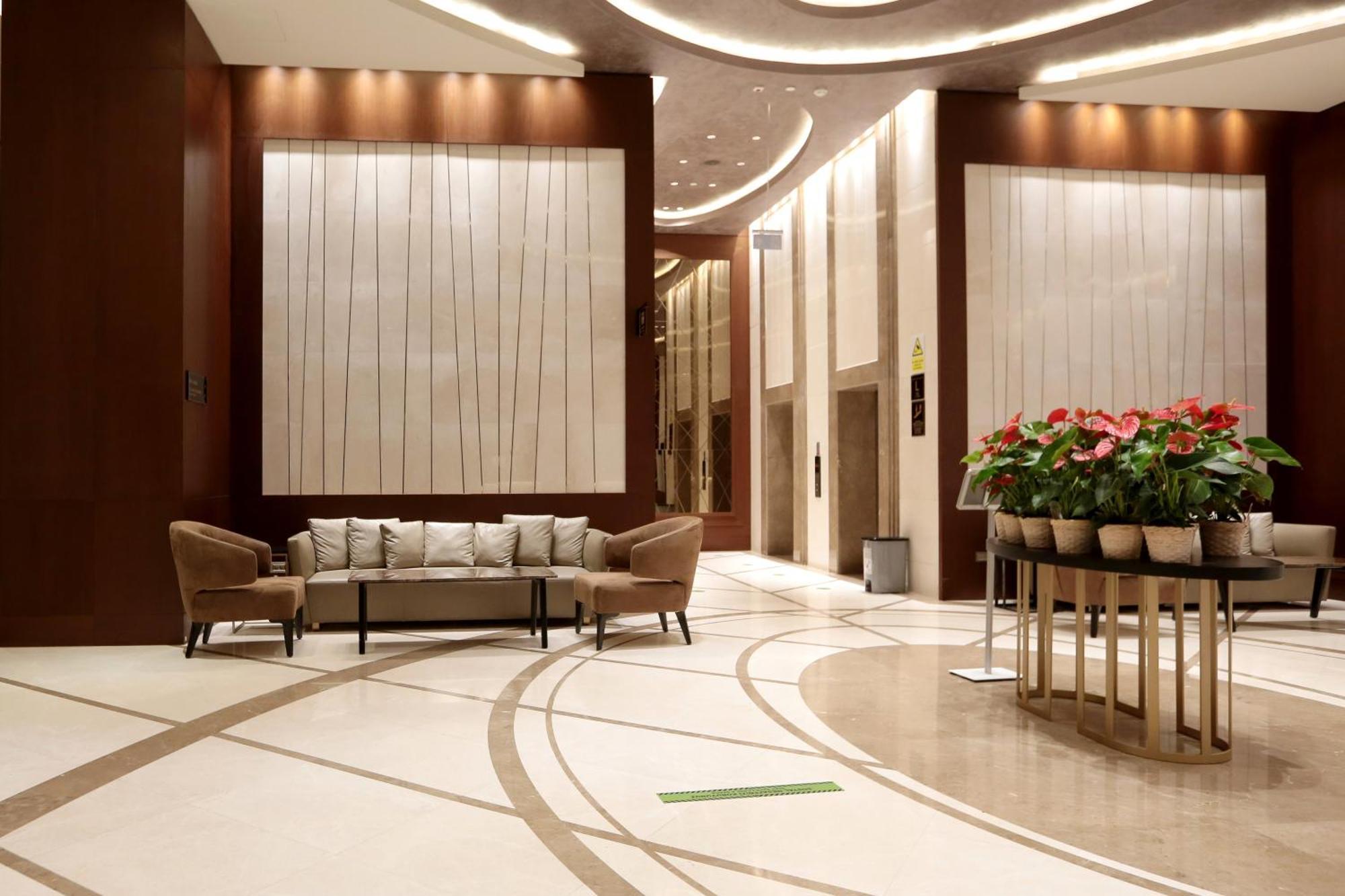 Doubletree By Hilton Istanbul Umraniye Hotell Eksteriør bilde Lobby