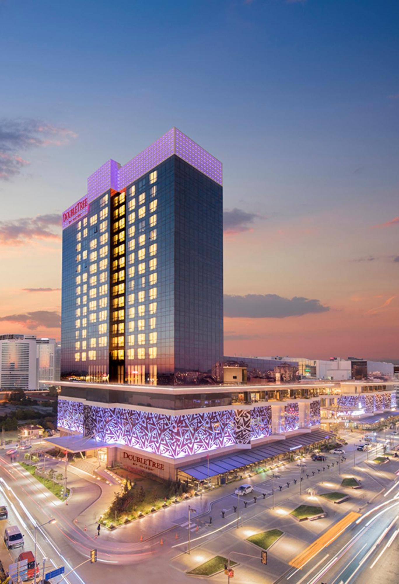 Doubletree By Hilton Istanbul Umraniye Hotell Eksteriør bilde Hilton Tel Aviv