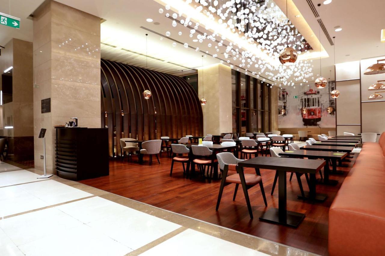 Doubletree By Hilton Istanbul Umraniye Hotell Eksteriør bilde The restaurant