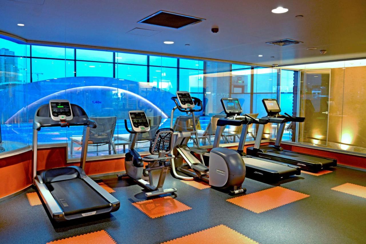 Doubletree By Hilton Istanbul Umraniye Hotell Eksteriør bilde A gym