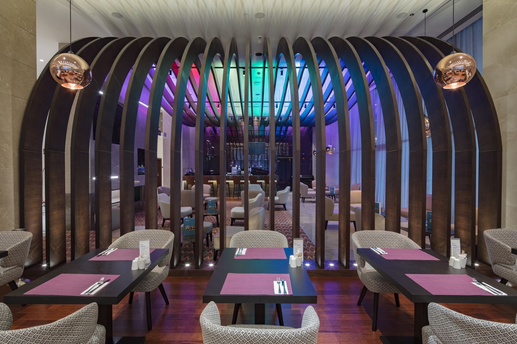 Doubletree By Hilton Istanbul Umraniye Hotell Eksteriør bilde The interior of the restaurant