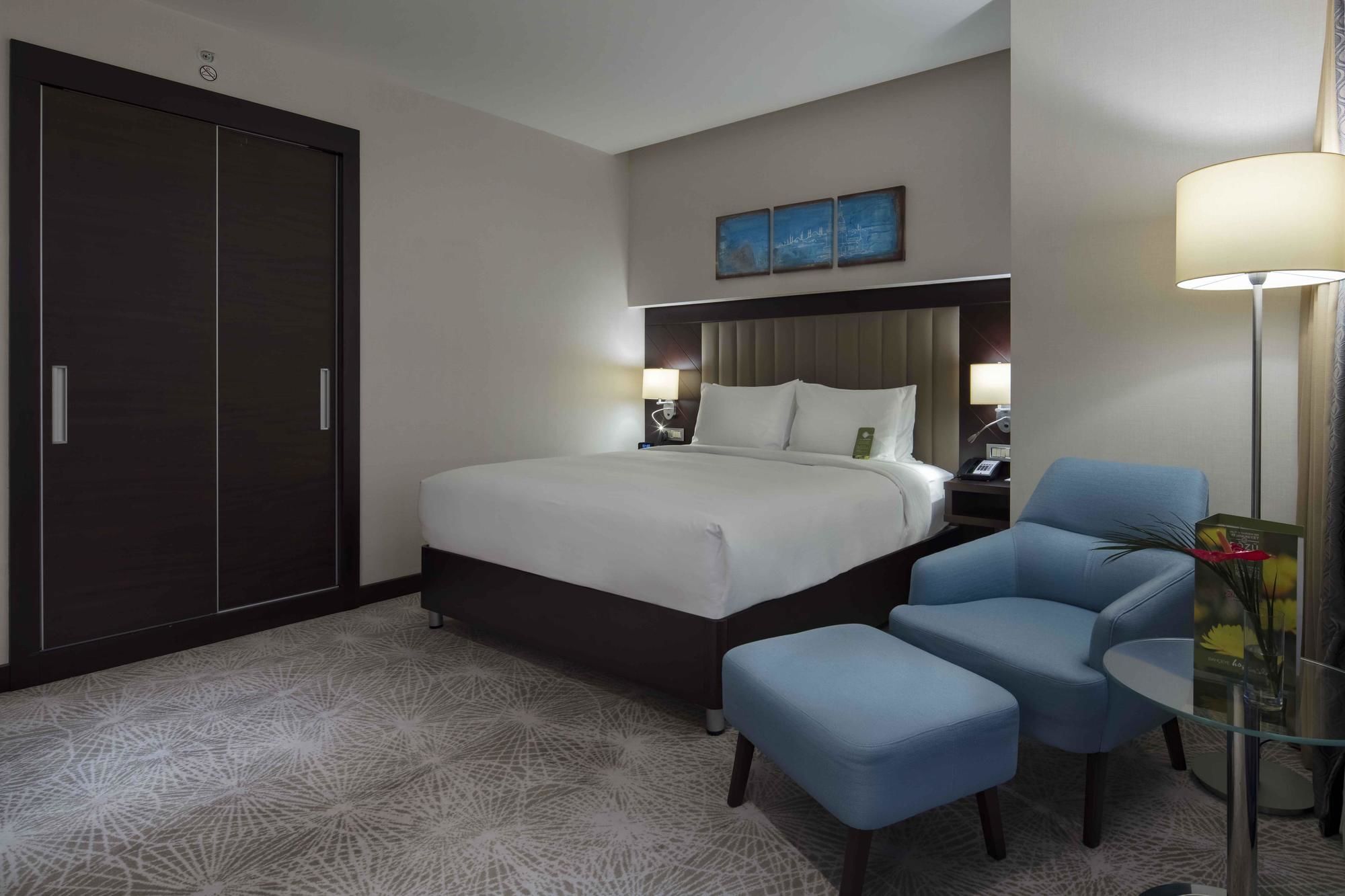 Doubletree By Hilton Istanbul Umraniye Hotell Eksteriør bilde A bedroom at the hotel